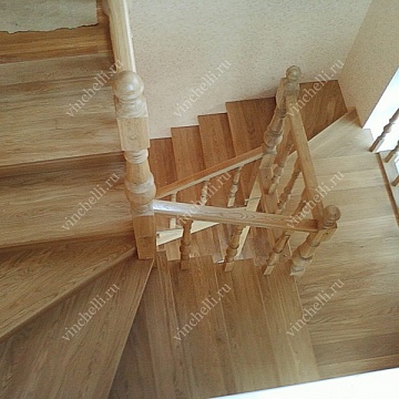 фотография Лестница с двумя поворотами 3 в интерьере