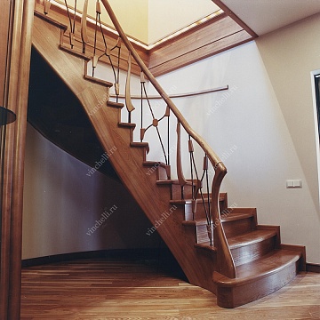 Деревянные лестницы - купить лестницу из массива дерева